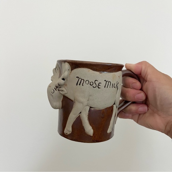 Set of Two Vintage 3D Textured Moose Milk Mugs for Coffee Tea Brown No Chips - Picture 5 of 9
